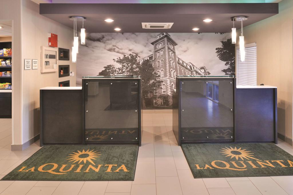 La Quinta Inn & Suites by Wyndham Fayetteville