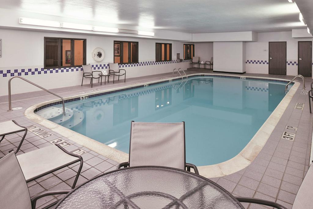 La Quinta Inn & Suites by Wyndham Fayetteville