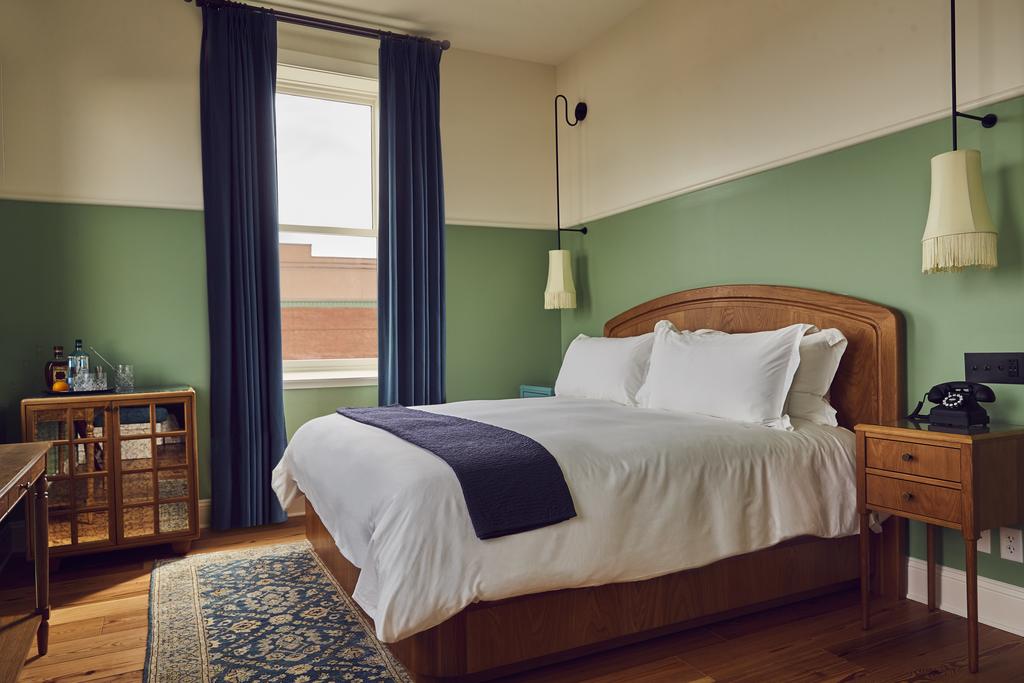 The Drayton Hotel