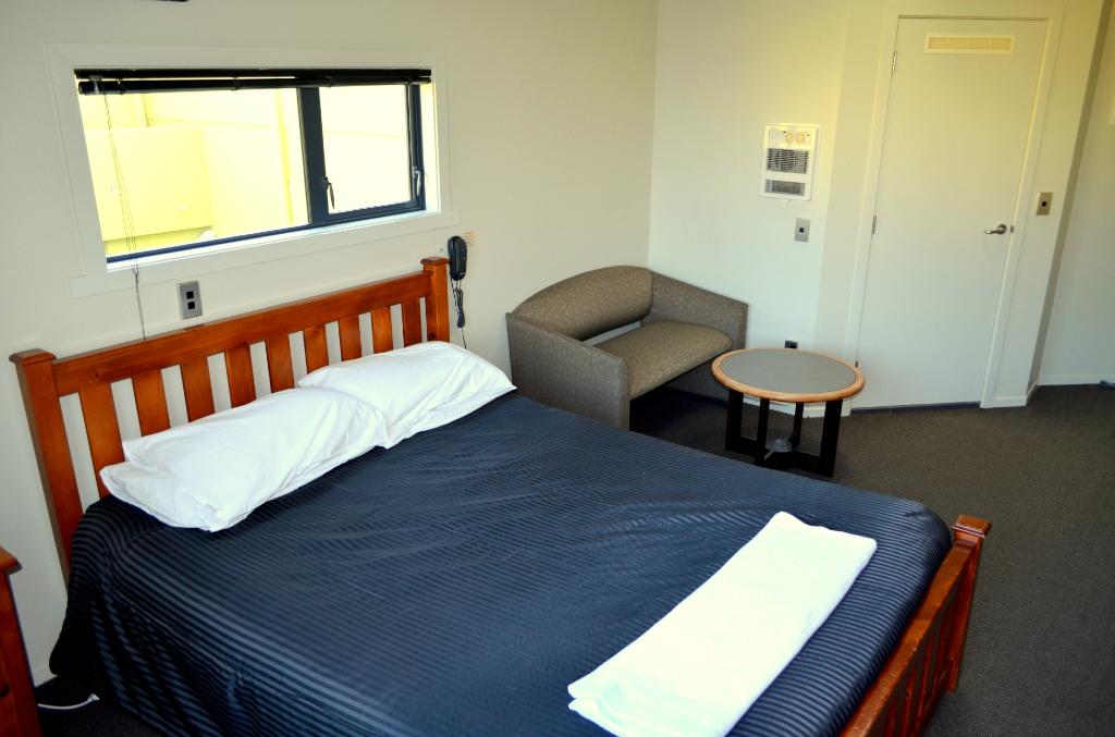 Airport Motel