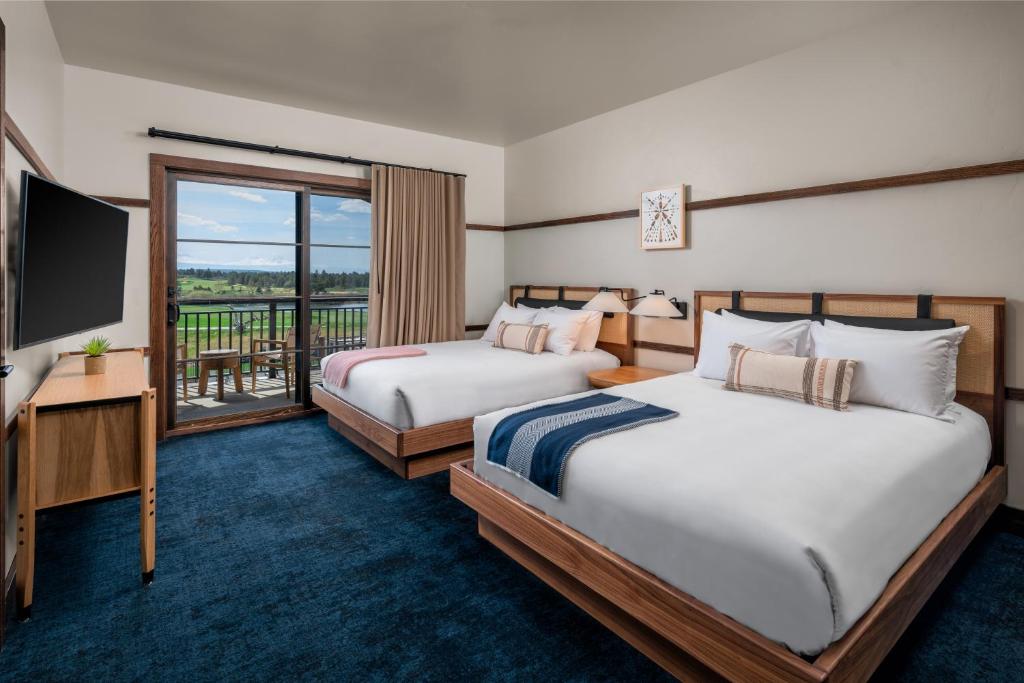 Pronghorn Resort