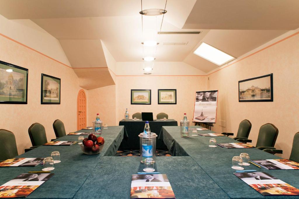 IH Hotels Milano Regency