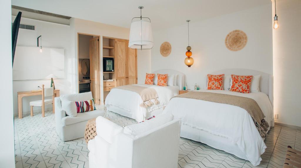 L otel at 1218 Concept House