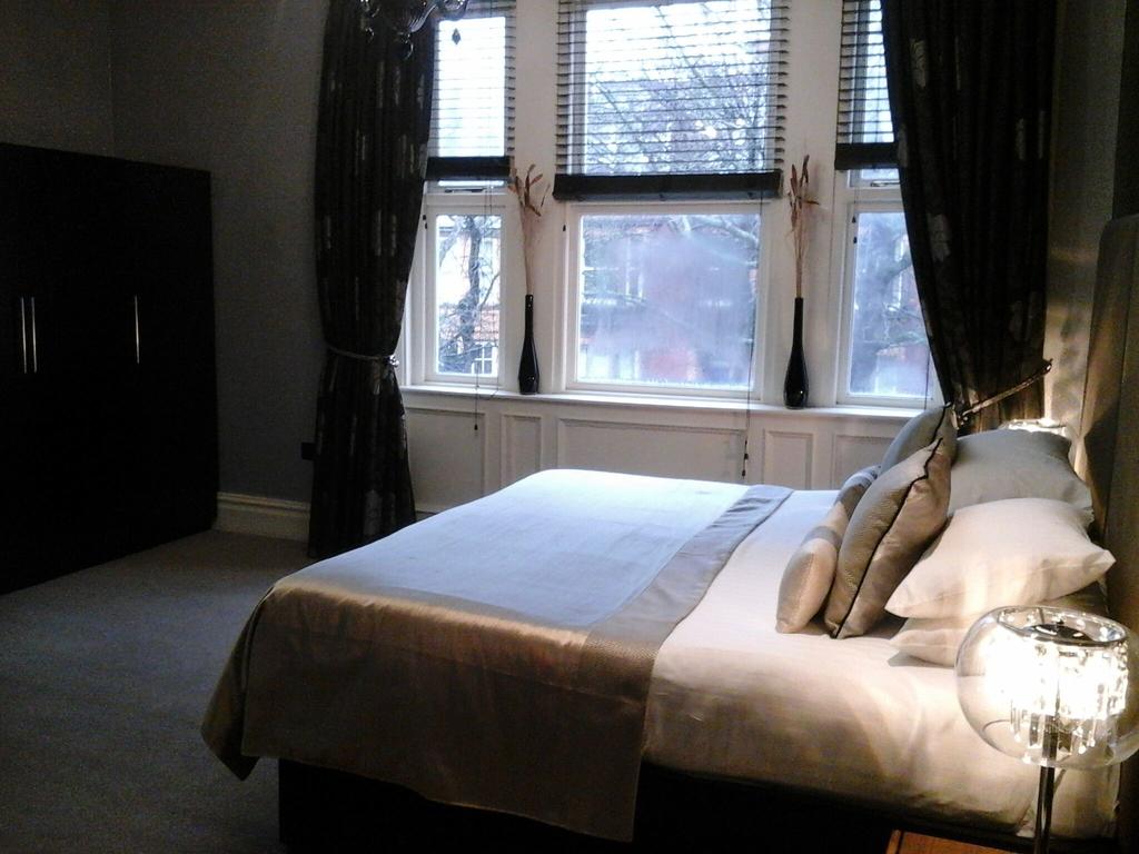 The Townhouse Hotel