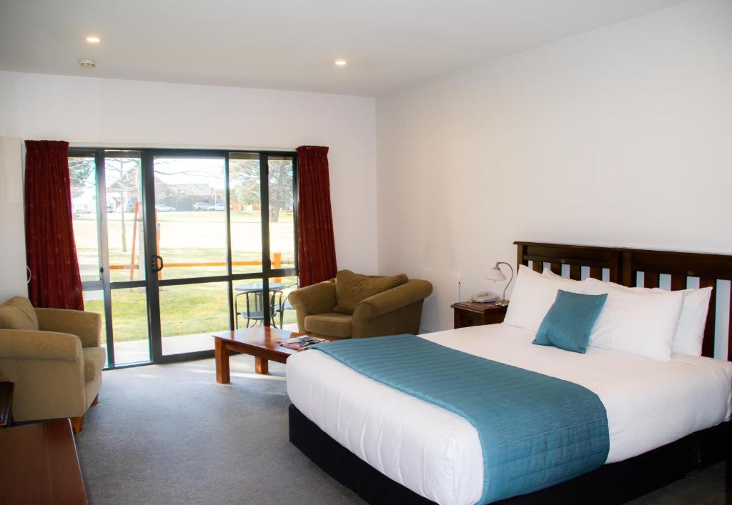 Carrick Lodge Motel