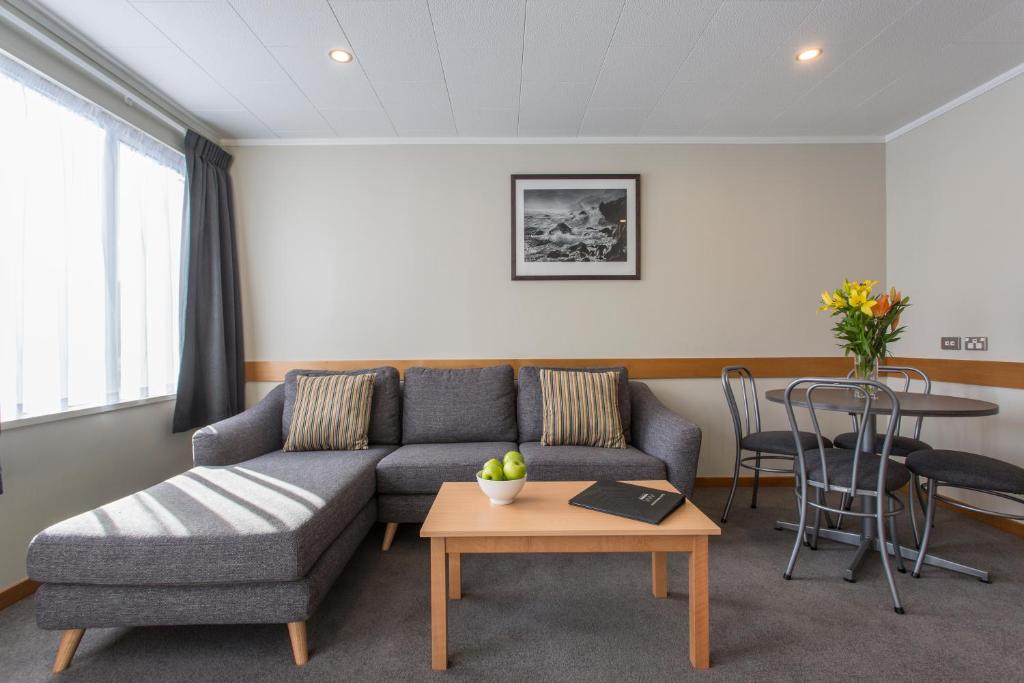 Dunedin Motel & Villas