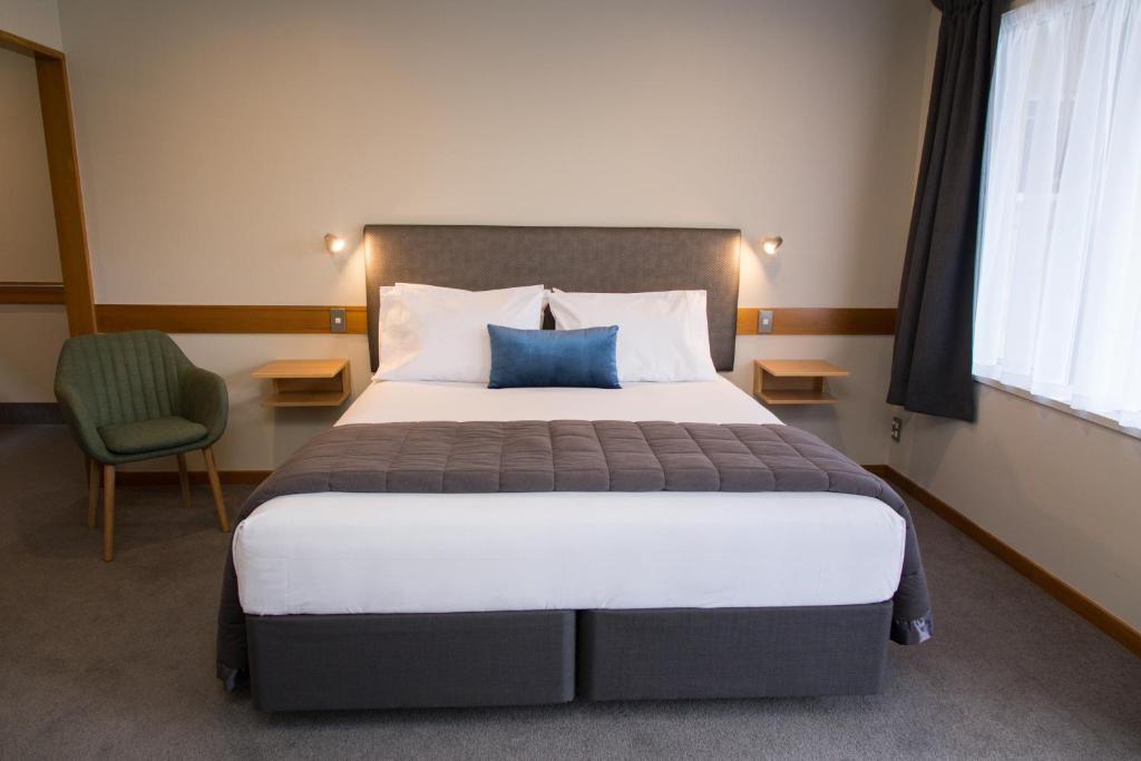 Dunedin Motel & Villas