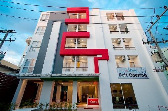 The Gallery Hotel