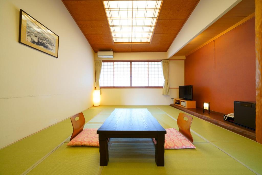 Yufuin Yawaraginosato Yadoya