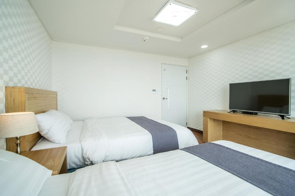 Breeze Bay Hotel