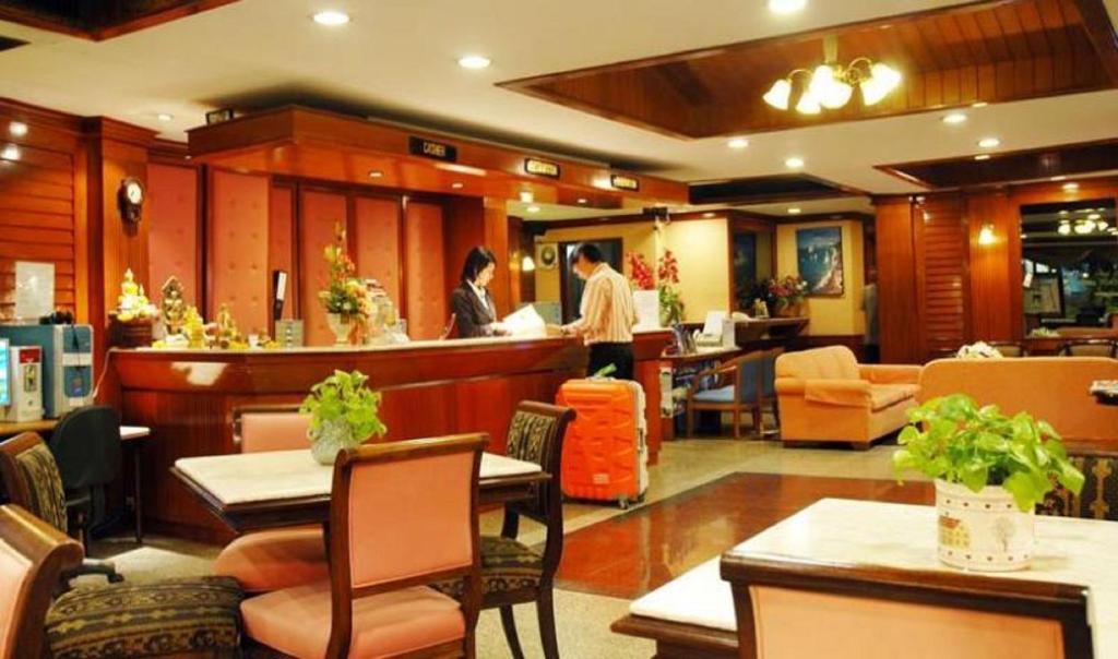 Silom Village Inn