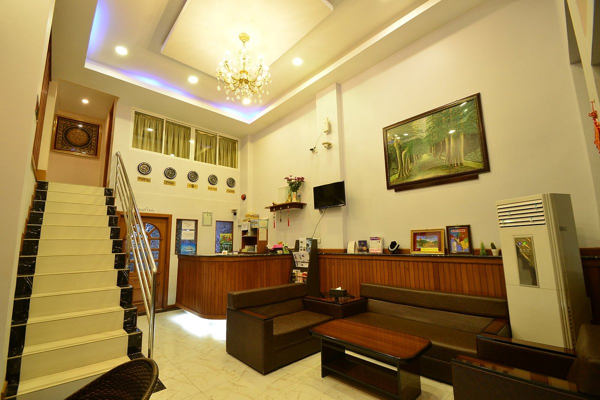 Family Treasure Inn