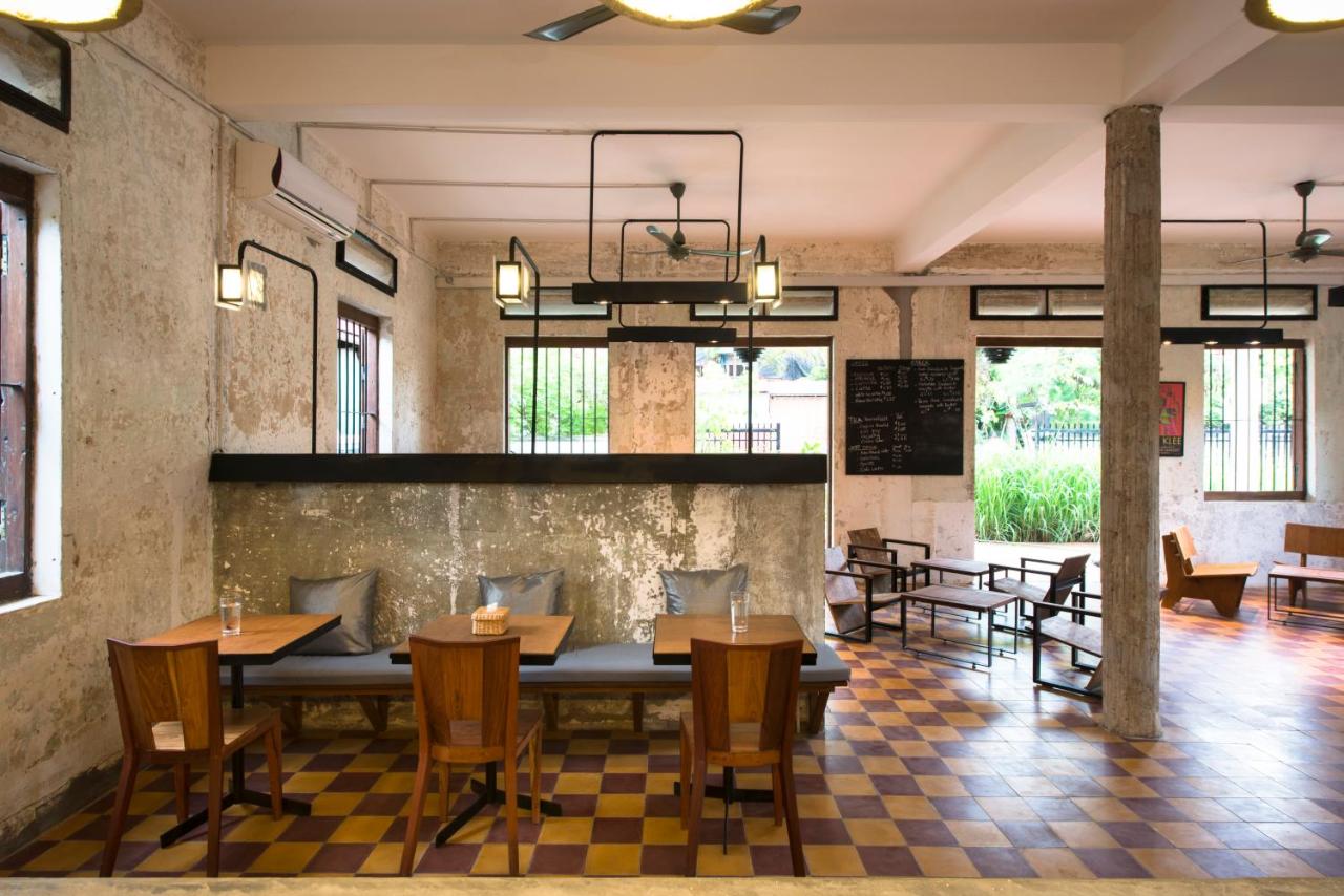 Pages Rooms Hotel