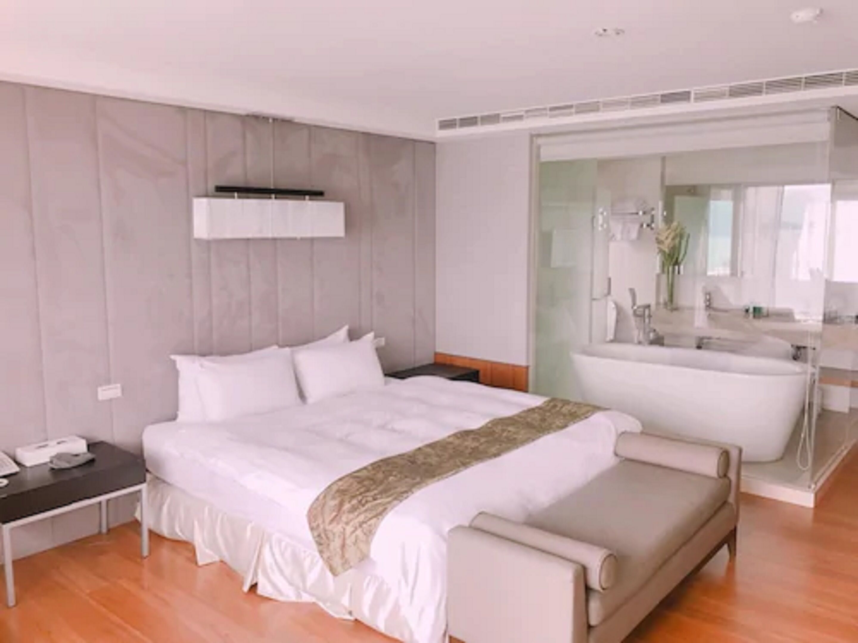 SPA HOME Sun Moon Lake Luxury Lakeside Hotel