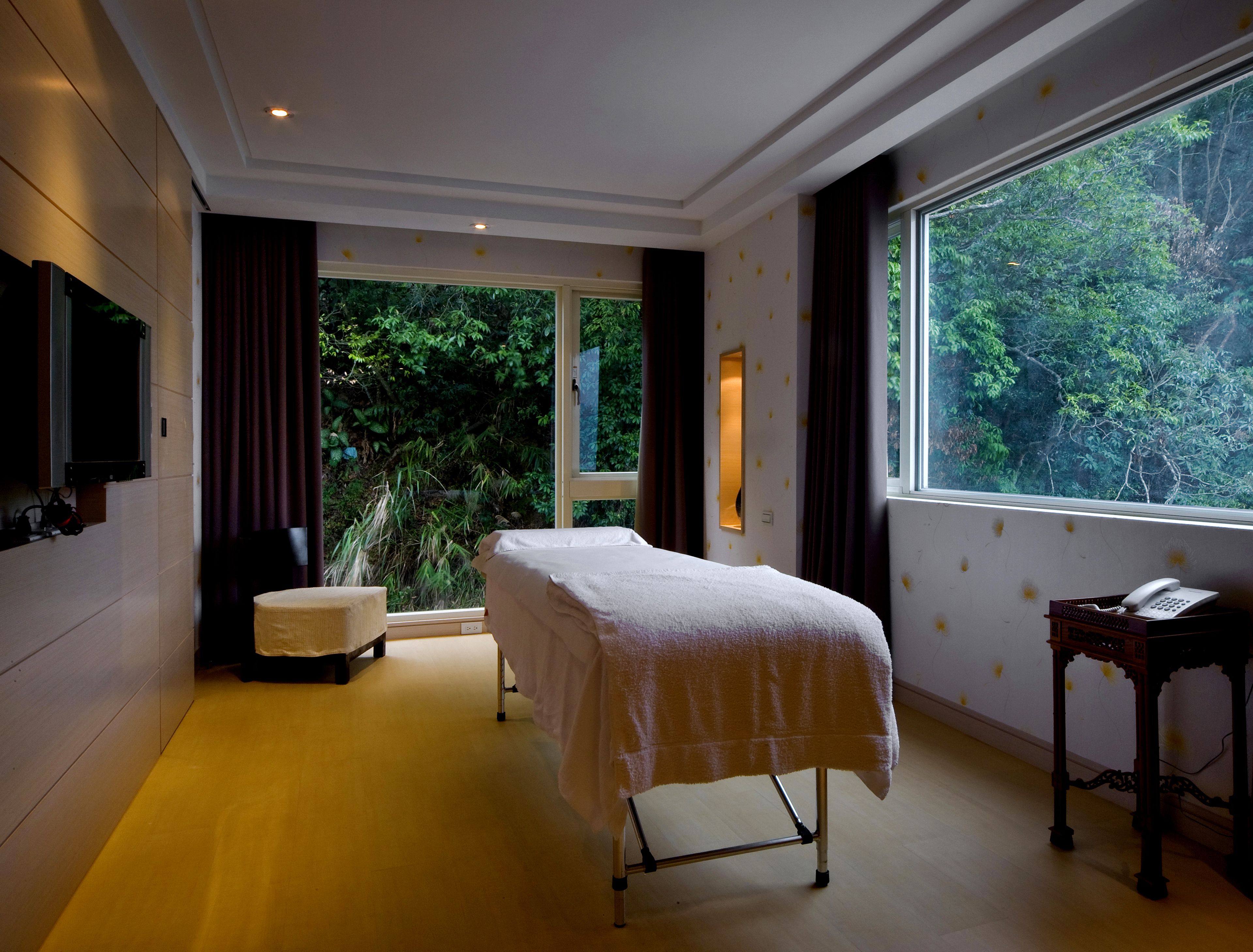SPA HOME Sun Moon Lake Luxury Lakeside Hotel