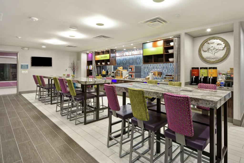 Home2 Suites by Hilton KCI Airport