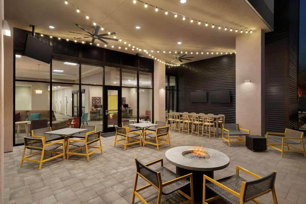 Home2 Suites by Hilton Woodland Hills Los Angeles