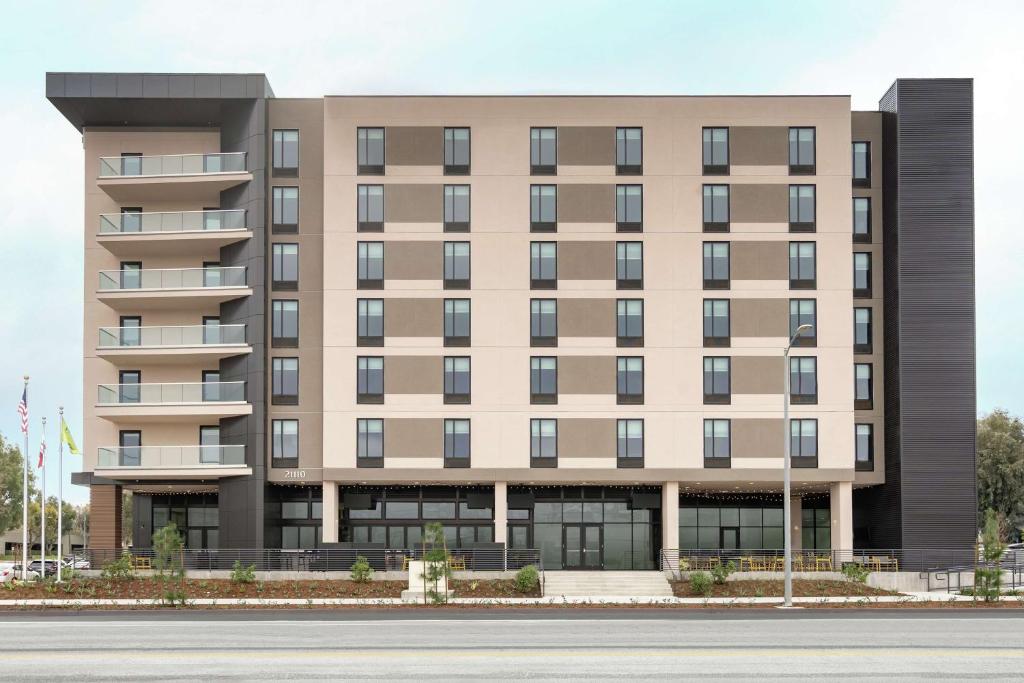 Home2 Suites by Hilton Woodland Hills Los Angeles