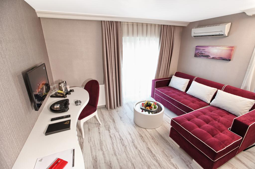 Demonti Otel