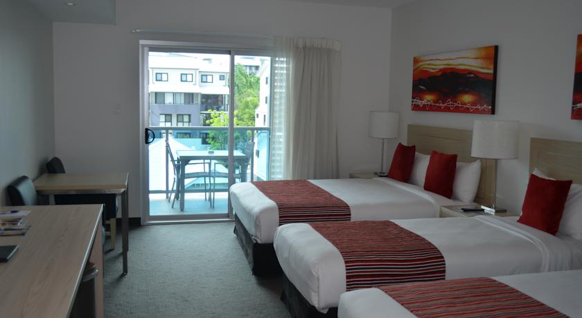 Jephson Hotel & Apartments