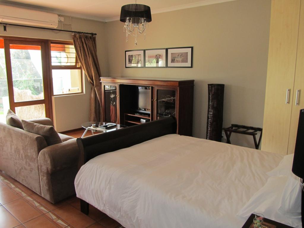 Five A Morris Bed And Breakfast