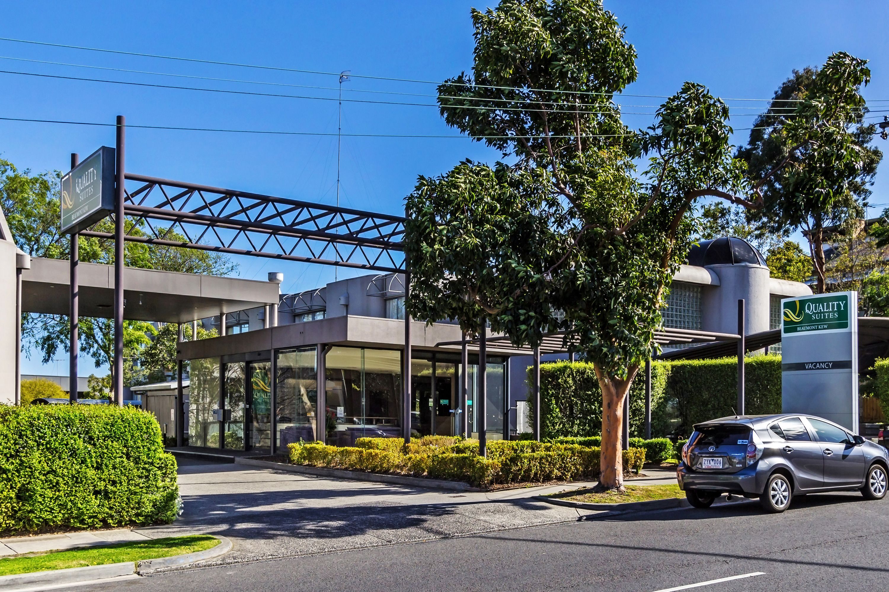 Quality Suites Beaumont Kew