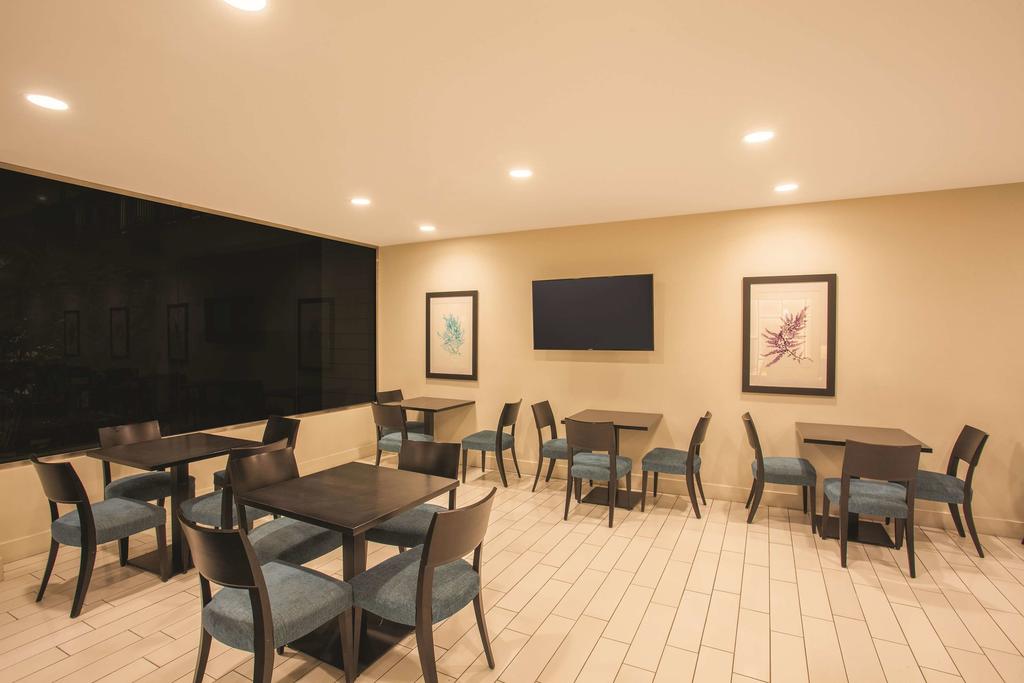 La Quinta Inn & Suites by Wyndham Santa Barbara Downtown