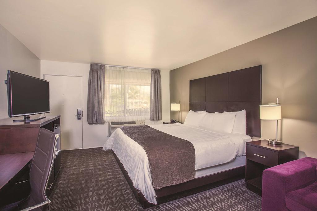 La Quinta Inn & Suites by Wyndham Santa Barbara Downtown