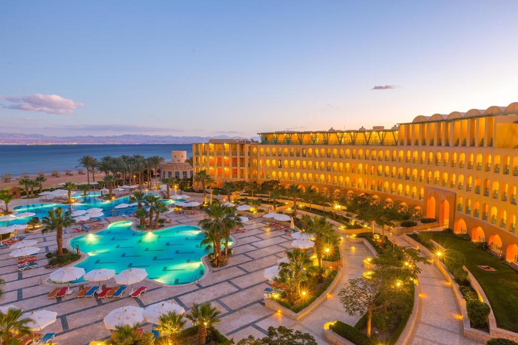 Strand Beach and Golf Taba Heights